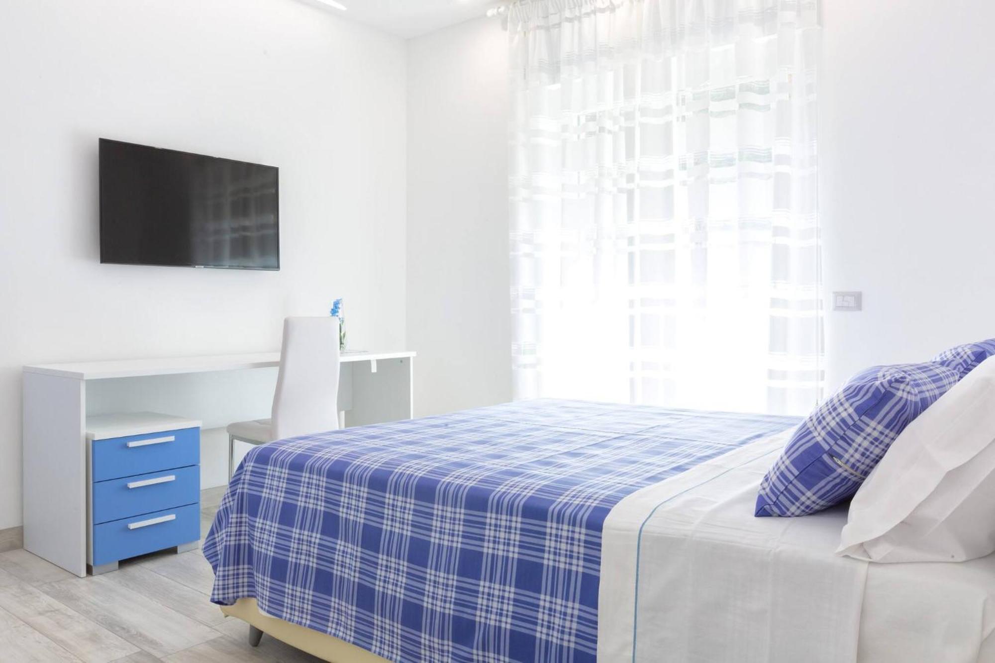 Sorrentovibes - New & Stylish Two Bedroom Apartment With Balconies ภายนอก รูปภาพ