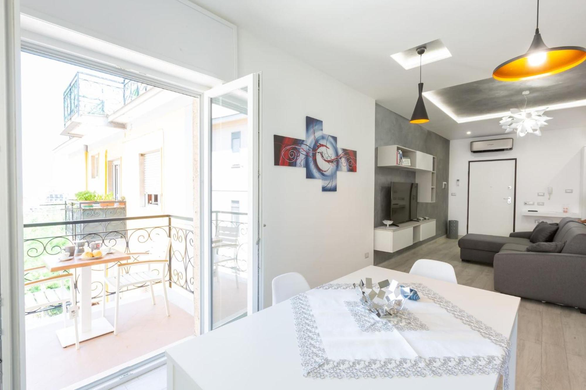 Sorrentovibes - New & Stylish Two Bedroom Apartment With Balconies ภายนอก รูปภาพ